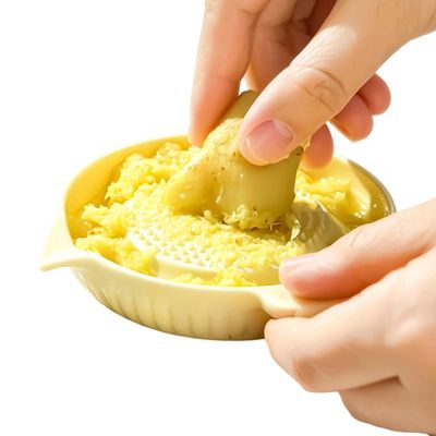 Garlic Grinder Plate - Rotating Handheld Design