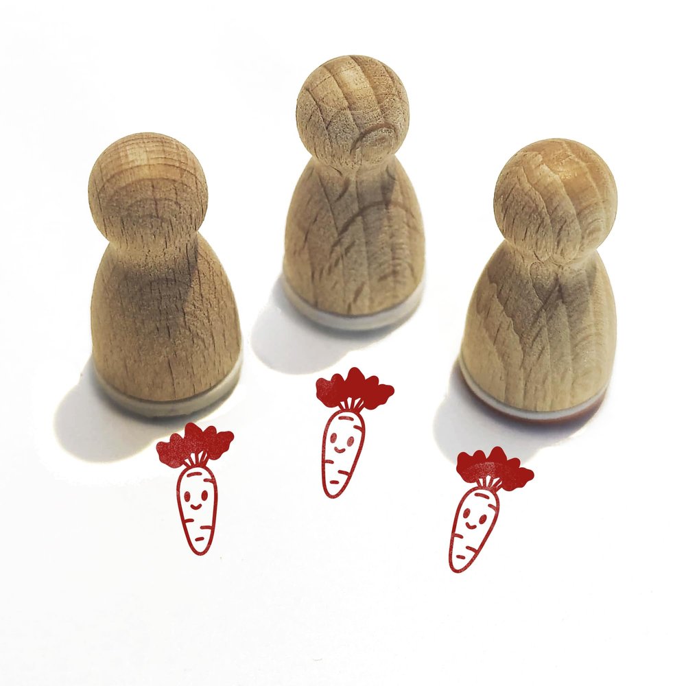 Stemplino Mini Stamp: Smiley Carrot 12 mm