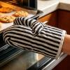 Jubepk Oven Mitts view 3